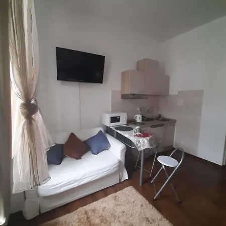 Somewhere Apartman Apartman *