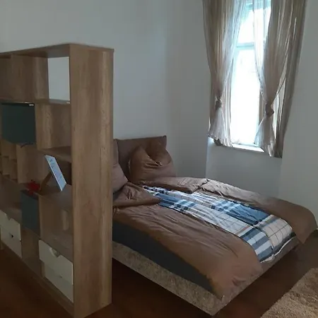 Somewhere Apartman Sopron